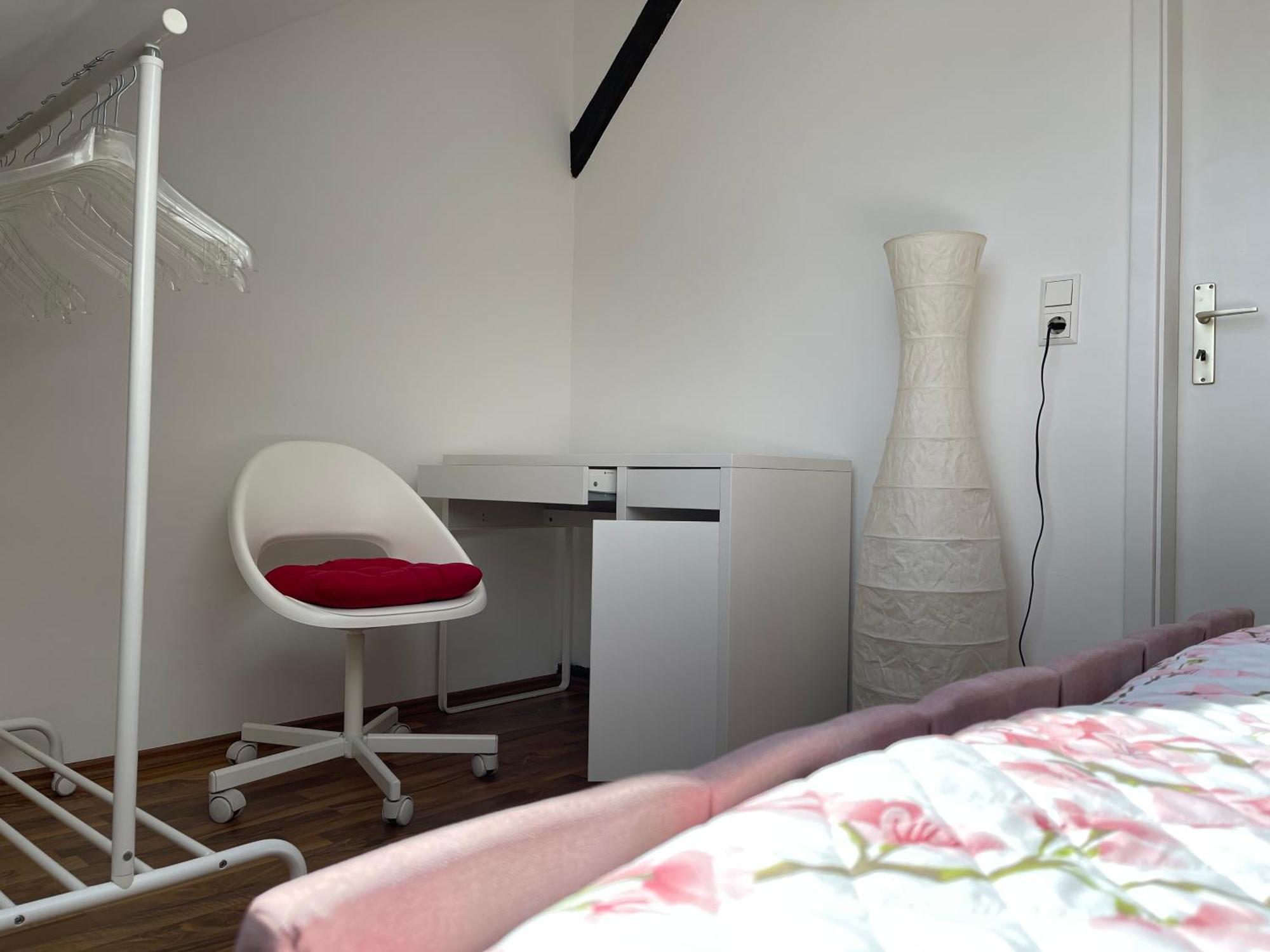 Bequemes Einzelzimmer Im Herzen Von Kassel Bagian luar foto