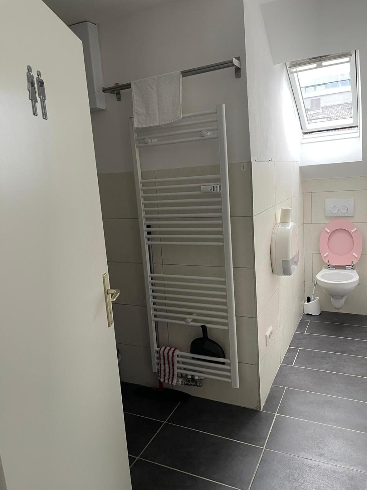 Bequemes Einzelzimmer Im Herzen Von Kassel Bagian luar foto